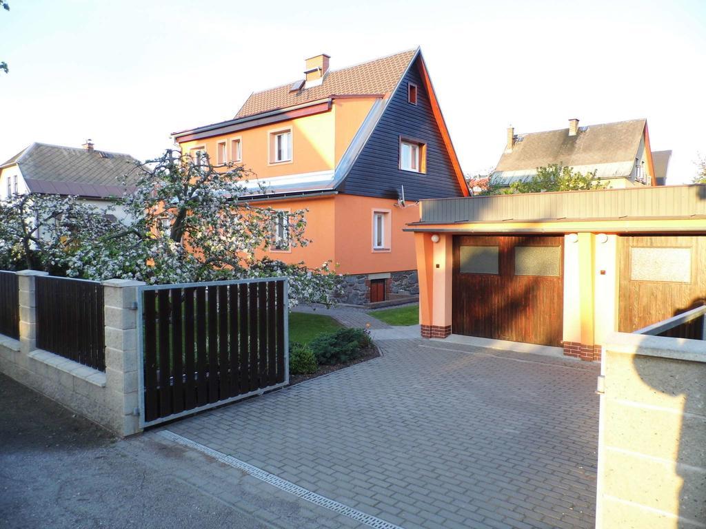 Apartment Na Prazske Vrchlabí Exterior photo